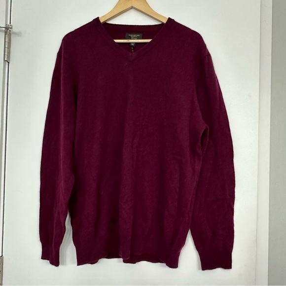 Men’s Maroon Cashmere Sweater - Picture 1 of 4